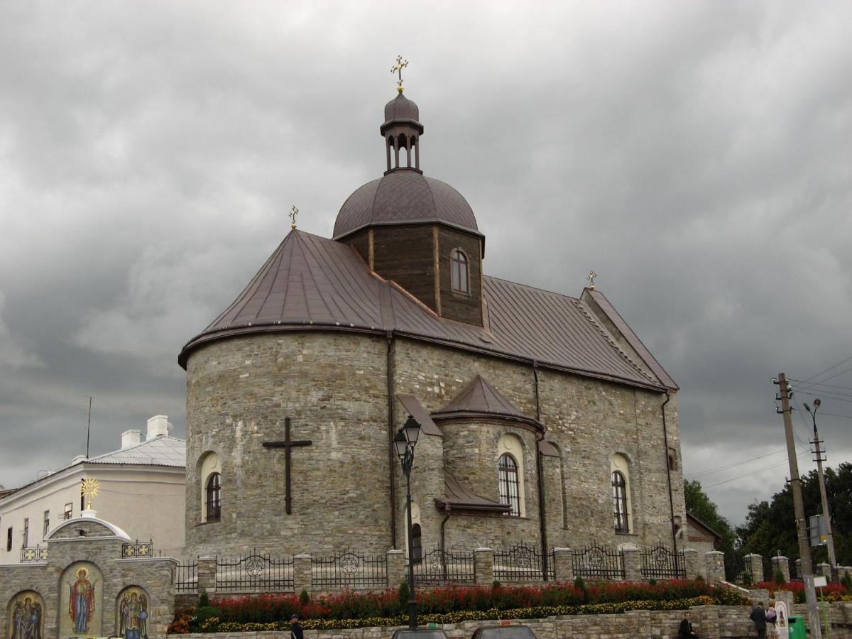 Apartments U Ratushi Kamianets-Podilskyi Exterior photo