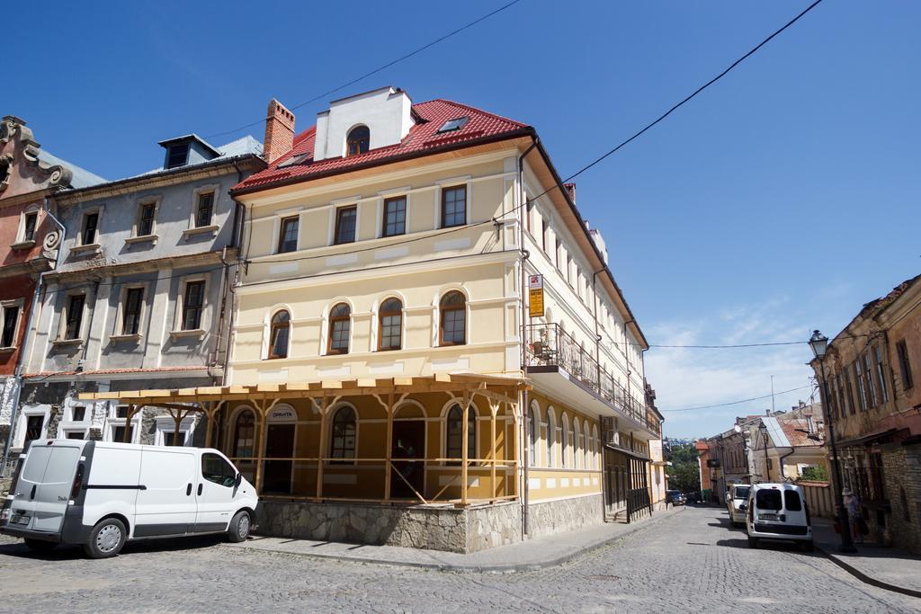 Apartments U Ratushi Kamianets-Podilskyi Exterior photo